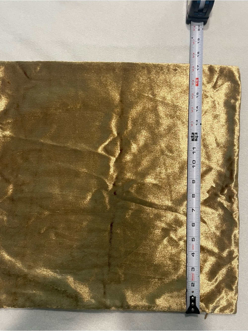 Gold Velvet Pillow Covers 18x18 Decorative Pillows Pack of 10, NWOT - Picture 3 of 5